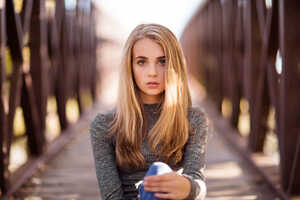 Girl In Depth Of Field Outdoors Photography (1400x900) Resolution Wallpaper