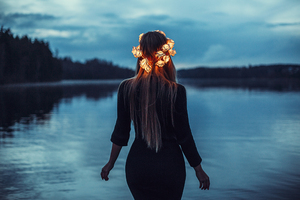 Girl With Light Crown (1336x768) Resolution Wallpaper