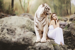 Girl With White Tiger 5k