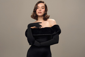 Hailee Steinfeld Ft Backstage Magazine 2025 (1600x900) Resolution Wallpaper