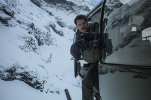 Henry Cavill With Big Gun In Mission Impossible Fallout 2018 8k (320x240) Resolution Wallpaper