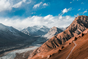 Himalayan Majesty Pathway Through The Clouds (1280x720) Resolution Wallpaper