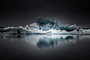 IceBerg At Jokulsarlon (2560x1024) Resolution Wallpaper