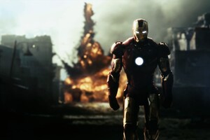 Iron Man (320x240) Resolution Wallpaper