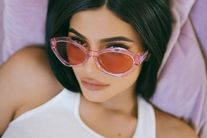 Kylie Jenner Quay Photoshoot (1366x768) Resolution Wallpaper