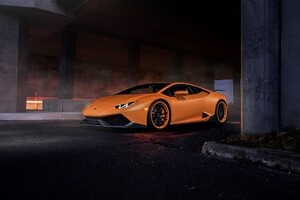 Lamborghini Huracan Orange