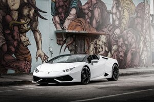 Lamborghini Huracan White