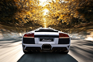 Lamborghini Murcielago Superveloce Rear Motion Blur (1360x768) Resolution Wallpaper