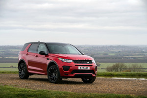 Land Rover Discovery Sport HSE Si4 Dynamic Lux 2017 (1152x864) Resolution Wallpaper