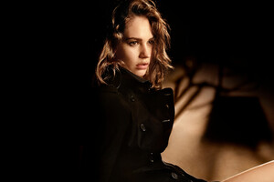 Lily James My Burberry Fragrance Campaign 2019 4k (2932x2932) Resolution Wallpaper
