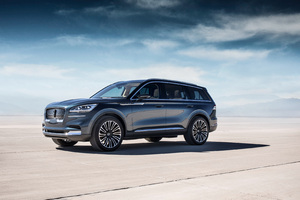 Lincoln Aviator 2018 Side View (2932x2932) Resolution Wallpaper