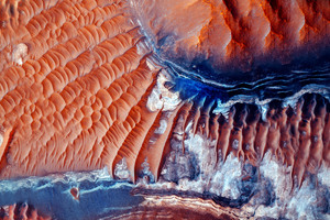 Mars Desert Satellite 8k