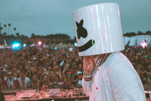 Marshmello Performing Live Stage Crowd 5k