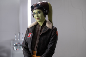 Mary Elizabeth Winstead As Hera Syndulla In Ahsoka Star Wars Wallpaper