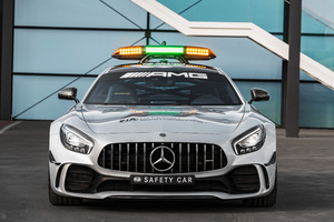 Mercedes AMG GT R F1 Safety Car 2018 Front (1400x900) Resolution Wallpaper