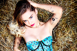Miley Cyrus Cosmopolitan 2017 (1360x768) Resolution Wallpaper