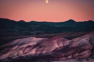 Moon Rising Over The Painted Hills 4k