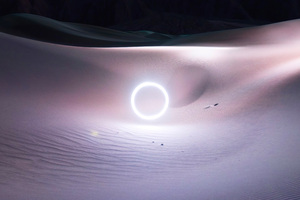 New Space Light Landed In Desert 4k