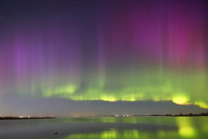 Northern Lights Autumn (2880x1800) Resolution Wallpaper