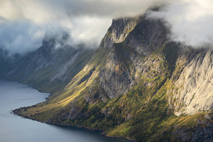Norway Cliff Mountain Range Clouds (320x240) Resolution Wallpaper