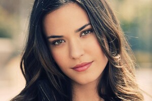 Odette Annable Face