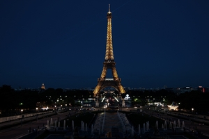 Paris France Eiffel Tower Wallpaper