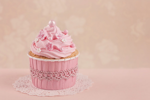 Pink Cupcake (1280x1024) Resolution Wallpaper