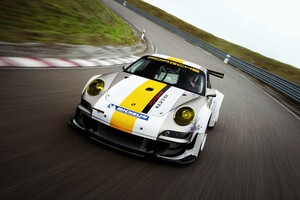 Porsche 911 Track Racing (2560x1024) Resolution Wallpaper