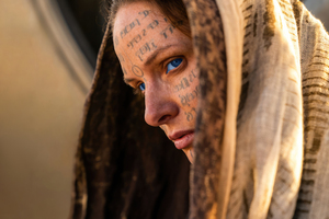 Rebecca Ferguson As Lady Jessica Atreides In Dune 2 Movie (2560x1440) Resolution Wallpaper