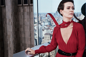 Sarah Paulson Town And Country 2018 (320x240) Resolution Wallpaper
