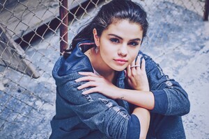 Selena Gomez 12
