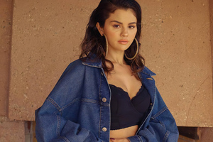 Selena Gomez Allure Magazine 2020 4k (1400x900) Resolution Wallpaper