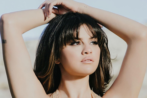 Selena Gomez Arms Up 4k Wallpaper