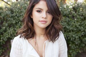 Selena Gomez Closeup Face