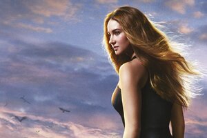 Shailene Woodley In Divergent (1360x768) Resolution Wallpaper