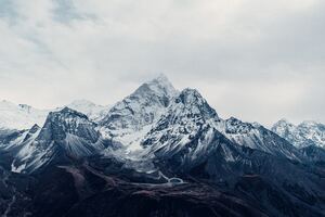 Snow Range Mountains 5k (5120x2880) Resolution Wallpaper