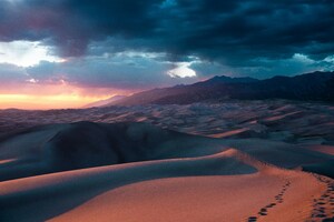 Sun Setting Over Sand Dunes 8k (1152x864) Resolution Wallpaper