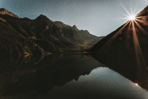 Sunrise Reflection Mountains 5k
