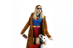 Supergirl X Krypto (320x240) Resolution Wallpaper