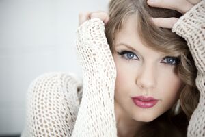 Taylor Swift Blue Eyes 5k (2932x2932) Resolution Wallpaper