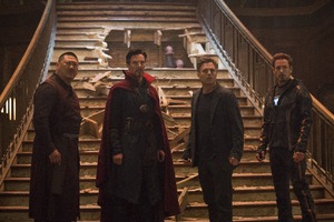Tony Stark Doctor Strange Bruce Banner And Wong In Avengers Infinity War