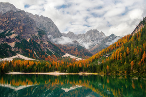 Wildsee Reflections In The Dolomites Italy (3840x2160) Resolution Wallpaper