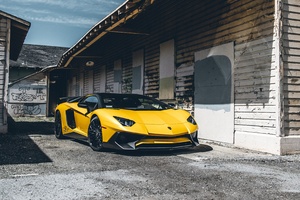 Yellow LamborghiniAventador (2560x1024) Resolution Wallpaper