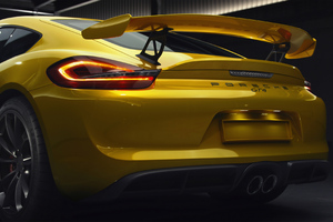 Yellow Porsche Gt3 2019 (320x240) Resolution Wallpaper