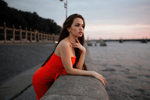 Zemfira Ismailova In Red Dress Wallpaper