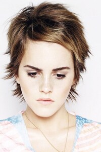 2016 Emma Watson (640x960) Resolution Wallpaper
