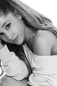 Ariana Grande Monochrome