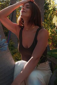 Ashley Greene New Beauty Photoshoot (480x800) Resolution Wallpaper