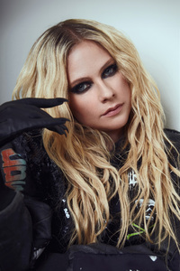Avril Lavigne 5k (320x480) Resolution Wallpaper