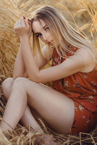 640x960 Blonde Girl Wheat Field 4k